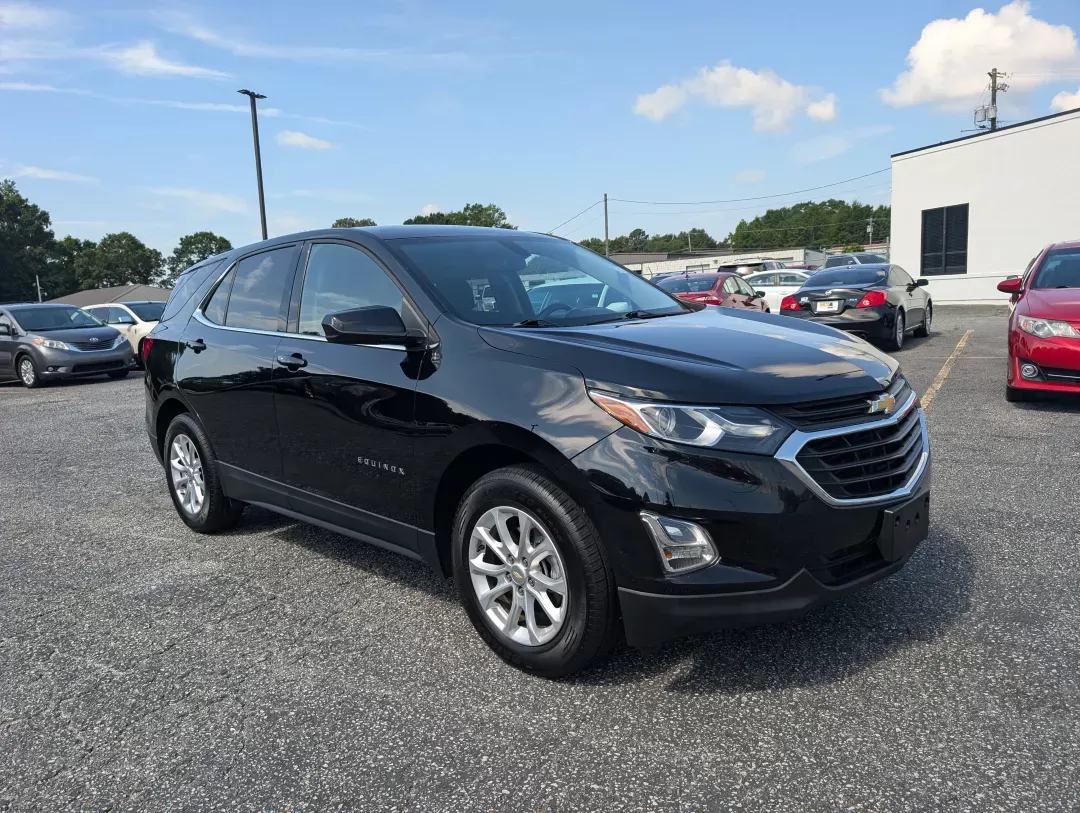 2018 /Jet Black Chevrolet Equinox LT (2GNAXSEV7J6) with an Other engine, located at 3959 U.S. 80 W, Phenix City, AL, 36870, (334) 297-4885, 32.469296, -85.135185 - **Your Next Adventure Awaits in the 2018 Chevrolet Equinox LT Perfect for Families and Commuters Alike!**<br /> <br /> Are you ready to elevate your driving experience? Whether you're picking up the kids from school, commuting to work, or planning a weekend getaway, the 2018 Chevrolet Equinox LT is - Photo#2