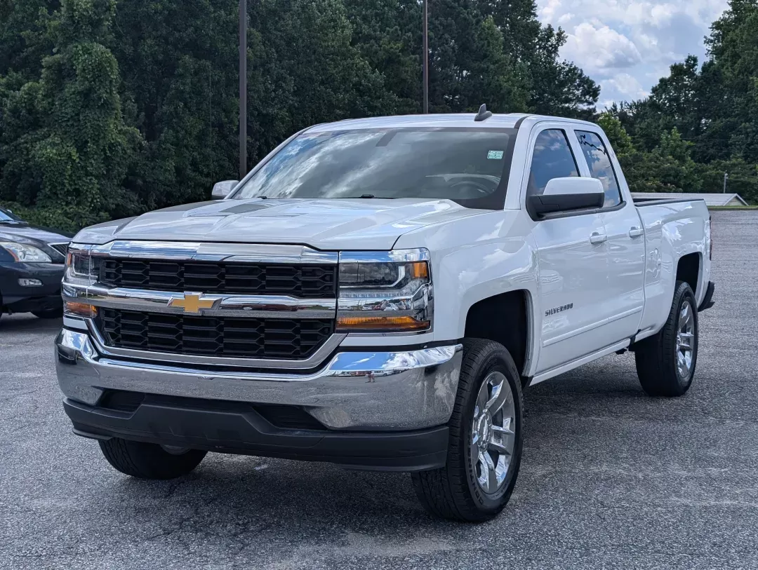 2019 /Jet Black Chevrolet Silverado 1500 LD LT (2GCRCPEC1K1) with an Other engine, located at 3959 U.S. 80 W, Phenix City, AL, 36870, (334) 297-4885, 32.469296, -85.135185 - Are you on the lookout for a versatile pickup truck that balances power and comfort? Meet the 2019 Chevrolet Silverado 1500 LD LT, an ideal choice for weekend adventures, heavy-duty tasks, or simply commuting around Phenix City, AL. This robust extended cab pickup is designed to cater to various lif - Photo#1