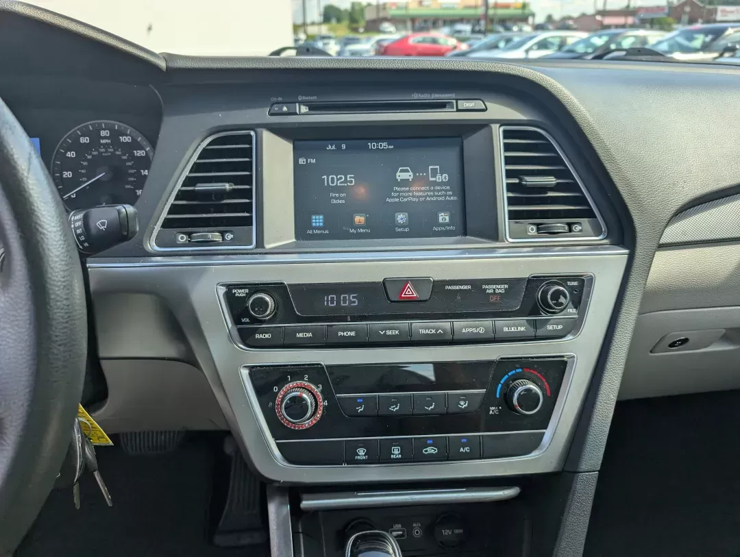 2017 /Gray Hyundai Sonata SE (5NPE24AF5HH) with an Other engine, located at 3959 U.S. 80 W, Phenix City, AL, 36870, (334) 297-4885, 32.469296, -85.135185 - **Discover the Perfect Sedan for Your Lifestyle: 2017 Hyundai Sonata SE at Gils Auto - Phenix City**<br /> <br /> Are you in search of a dependable vehicle to elevate your daily commute or weekend adventures? Look no further than this stunning 2017 Hyundai Sonata SE, available now at Gils Auto in Ph - Photo#13