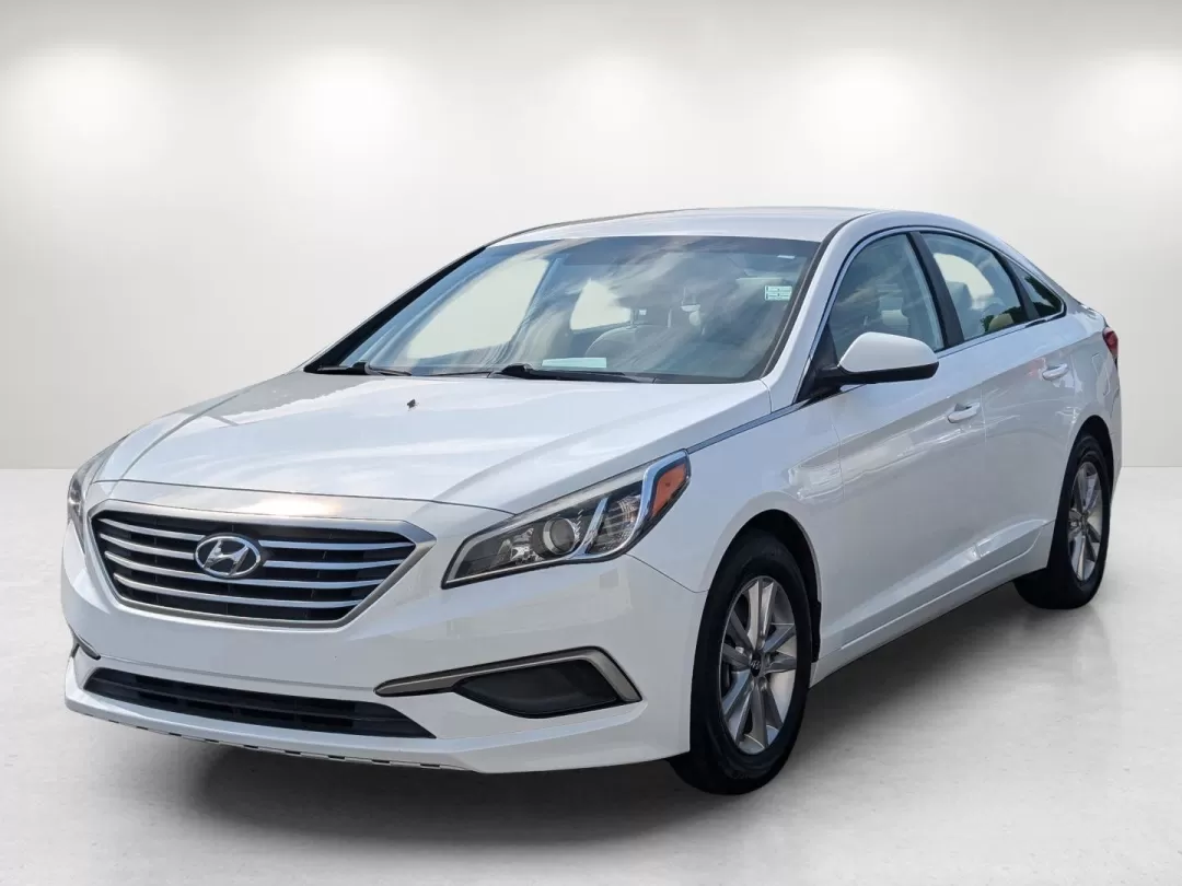 2017 /Gray Hyundai Sonata SE (5NPE24AF5HH) with an Other engine, located at 521 Old Farm Lane Rd, Prattville, AL, 36066, (334) 325-1505, 32.482460, -86.416367 - **Discover Your Next Adventure in the 2017 Hyundai Sonata SE!**<br /> <br /> Are you ready to elevate your driving experience? Whether you're commuting to work, running errands, or planning an exciting weekend getaway, the 2017 Hyundai Sonata SE is your ultimate companion. With its sleek Quartz Whit - Photo#1