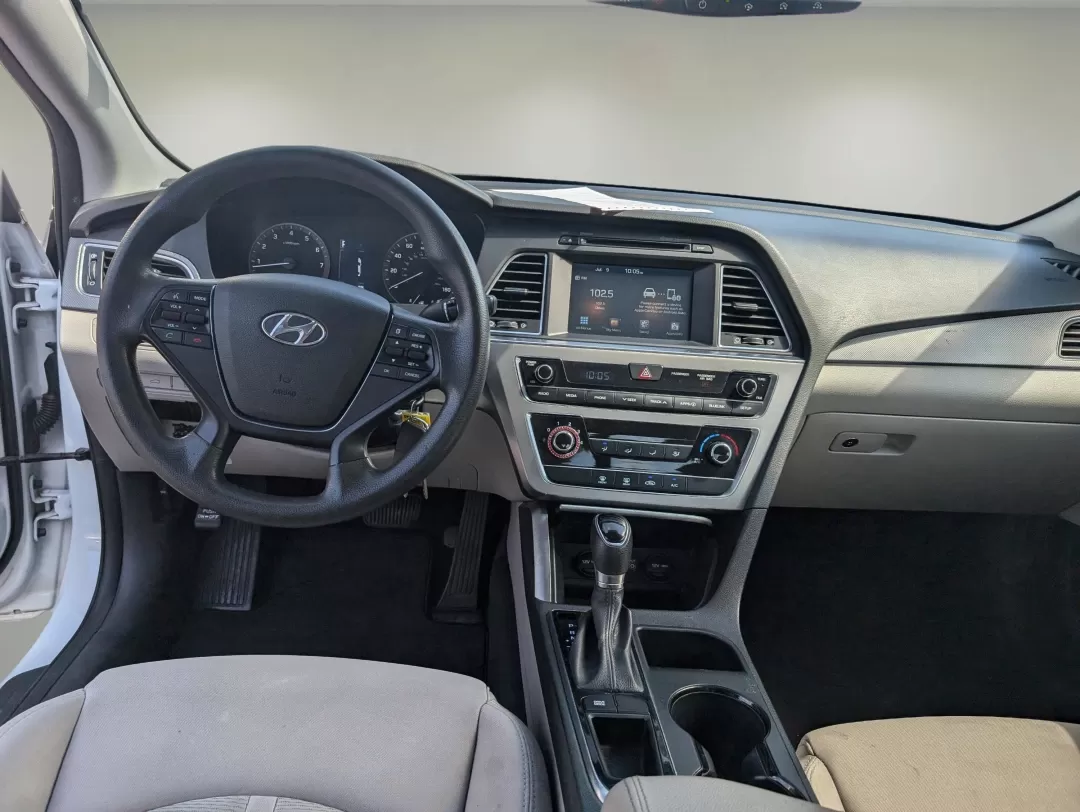 2017 /Gray Hyundai Sonata SE (5NPE24AF5HH) with an Other engine, located at 521 Old Farm Lane Rd, Prattville, AL, 36066, (334) 325-1505, 32.482460, -86.416367 - **Discover Your Next Adventure in the 2017 Hyundai Sonata SE!**<br /> <br /> Are you ready to elevate your driving experience? Whether you're commuting to work, running errands, or planning an exciting weekend getaway, the 2017 Hyundai Sonata SE is your ultimate companion. With its sleek Quartz Whit - Photo#12