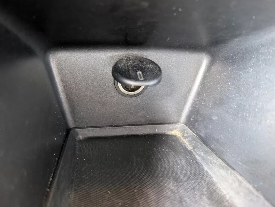 2017 /Jet Black Chevrolet Equinox Premier (2GNALDEKXH6) with an Other engine, located at 5115 14th Ave., Columbus, GA, 31904, (706) 323-0345, 32.511494, -84.971046 - **Elevate Your Commute with the 2017 Chevrolet Equinox Premier Perfect for Families and Adventurers Alike!**<br /> <br /> Discover the epitome of versatility with the 2017 Chevrolet Equinox Premier, designed for those who crave a blend of comfort, technology, and safety. Whether you're navigating d - Photo#14
