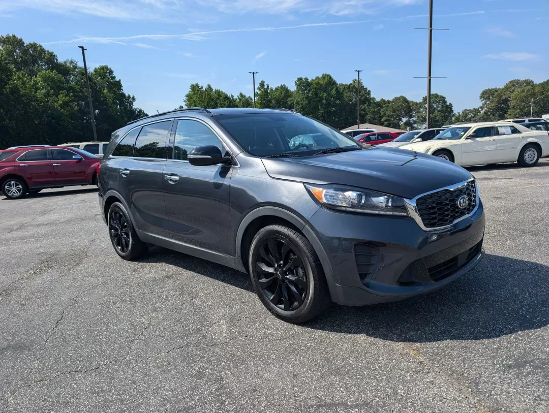 2020 /Black Kia Sorento S V6 (5XYPG4A50LG) with an Other engine, located at 7000 Northlake Connector, Columbus, GA, 31904, (706) 987-8085, 32.524975, -84.978134 - **Adventure Awaits: Discover the 2020 Kia Sorento at Gils Auto in Phenix City, AL!**<br /> <br /> If you're seeking a versatile SUV that combines style, comfort, and practicality, look no further than the 2020 Kia Sorento S V6 available now at Gils Auto, your trusted Buy Here Pay Here dealership loc - Photo#2