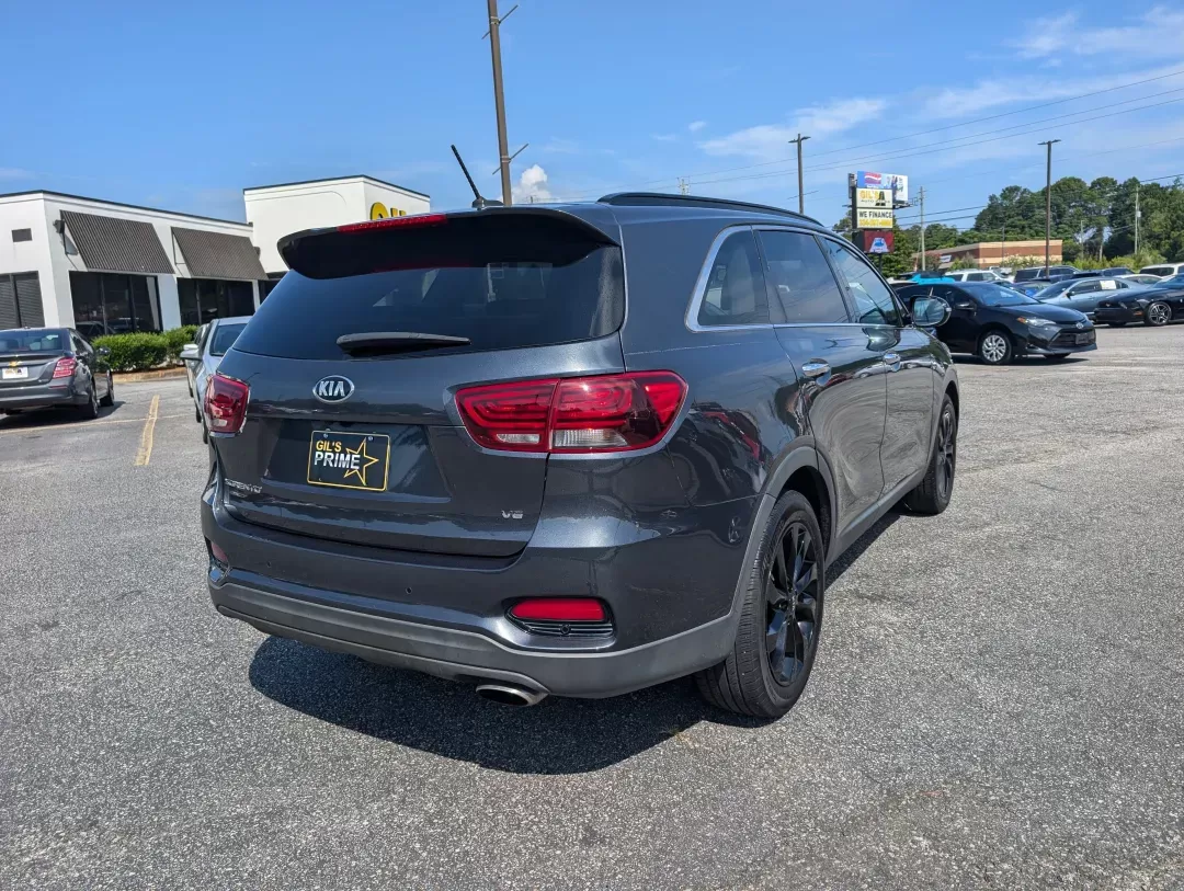 2020 /Black Kia Sorento S V6 (5XYPG4A50LG) with an Other engine, located at 7000 Northlake Connector, Columbus, GA, 31904, (706) 987-8085, 32.524975, -84.978134 - **Adventure Awaits: Discover the 2020 Kia Sorento at Gils Auto in Phenix City, AL!**<br /> <br /> If you're seeking a versatile SUV that combines style, comfort, and practicality, look no further than the 2020 Kia Sorento S V6 available now at Gils Auto, your trusted Buy Here Pay Here dealership loc - Photo#4