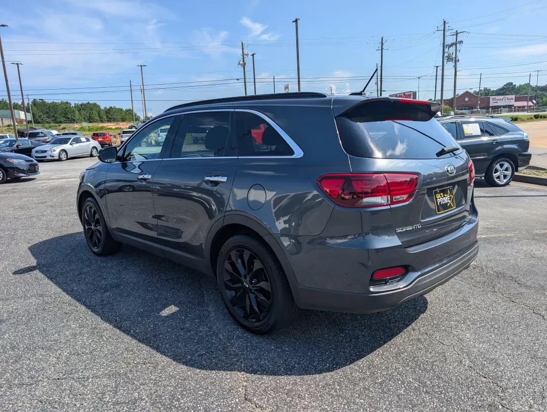 2020 /Black Kia Sorento S V6 (5XYPG4A50LG) with an Other engine, located at 7000 Northlake Connector, Columbus, GA, 31904, (706) 987-8085, 32.524975, -84.978134 - **Adventure Awaits: Discover the 2020 Kia Sorento at Gils Auto in Phenix City, AL!**<br /> <br /> If you're seeking a versatile SUV that combines style, comfort, and practicality, look no further than the 2020 Kia Sorento S V6 available now at Gils Auto, your trusted Buy Here Pay Here dealership loc - Photo#6