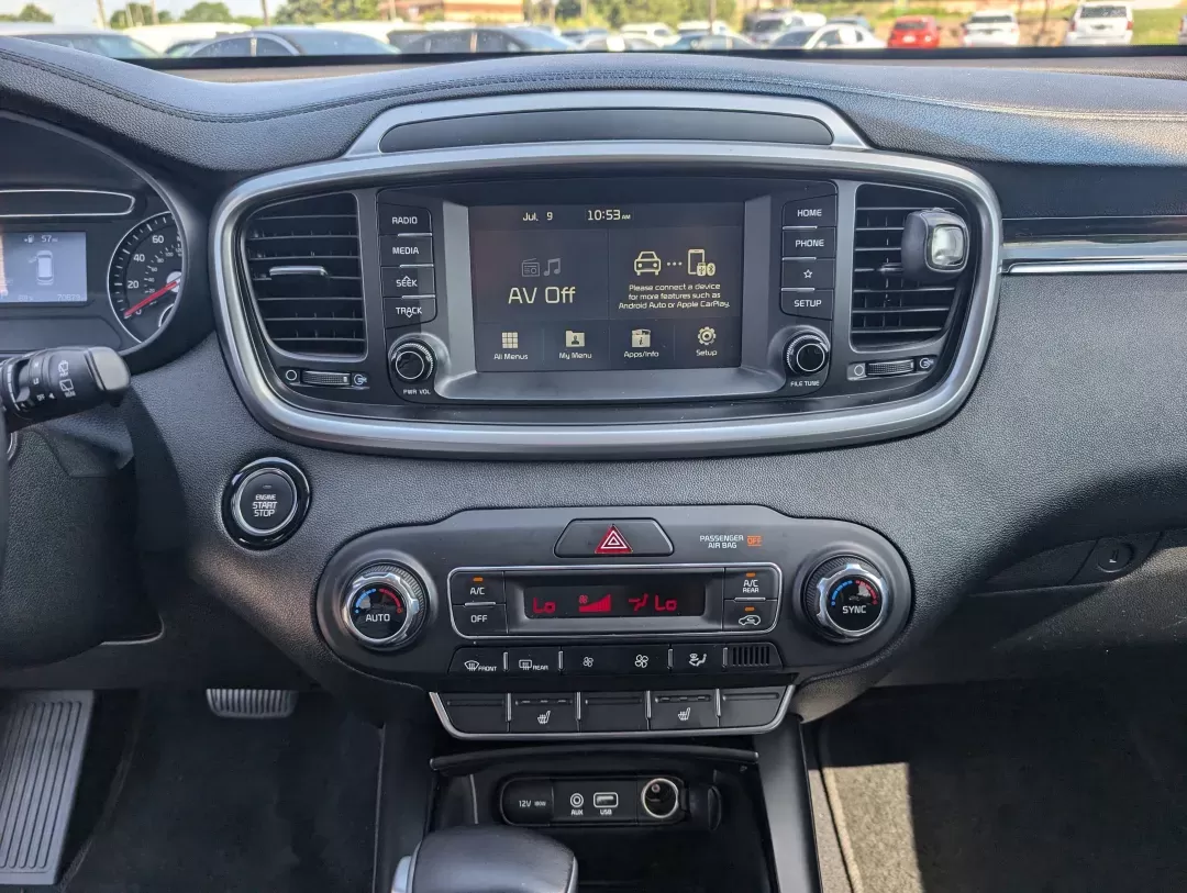 2020 /Black Kia Sorento S V6 (5XYPG4A50LG) with an Other engine, located at 7000 Northlake Connector, Columbus, GA, 31904, (706) 987-8085, 32.524975, -84.978134 - **Adventure Awaits: Discover the 2020 Kia Sorento at Gils Auto in Phenix City, AL!**<br /> <br /> If you're seeking a versatile SUV that combines style, comfort, and practicality, look no further than the 2020 Kia Sorento S V6 available now at Gils Auto, your trusted Buy Here Pay Here dealership loc - Photo#14