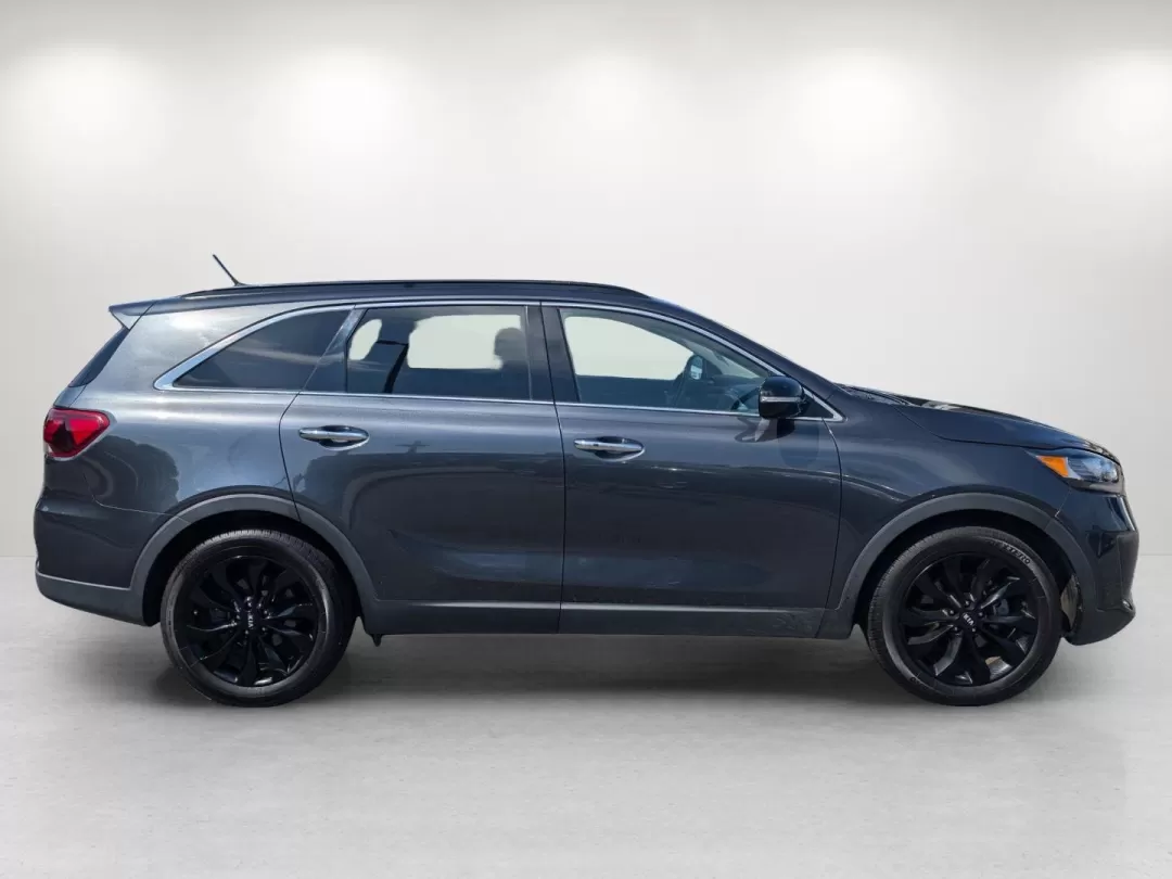2020 /Black Kia Sorento S V6 (5XYPG4A50LG) with an Other engine, located at 7000 Northlake Connector, Columbus, GA, 31904, (706) 987-8085, 32.524975, -84.978134 - **Adventure Awaits: Discover the 2020 Kia Sorento at Gils Auto in Phenix City, AL!**<br /> <br /> If you're seeking a versatile SUV that combines style, comfort, and practicality, look no further than the 2020 Kia Sorento S V6 available now at Gils Auto, your trusted Buy Here Pay Here dealership loc - Photo#4