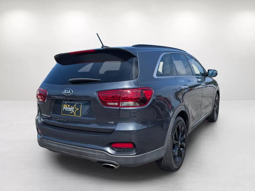 2020 /Black Kia Sorento S V6 (5XYPG4A50LG) with an Other engine, located at 7000 Northlake Connector, Columbus, GA, 31904, (706) 987-8085, 32.524975, -84.978134 - **Adventure Awaits: Discover the 2020 Kia Sorento at Gils Auto in Phenix City, AL!**<br /> <br /> If you're seeking a versatile SUV that combines style, comfort, and practicality, look no further than the 2020 Kia Sorento S V6 available now at Gils Auto, your trusted Buy Here Pay Here dealership loc - Photo#5