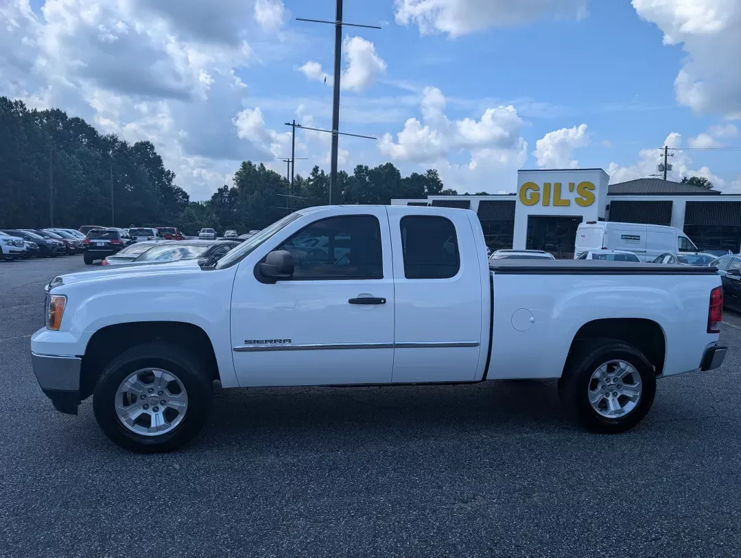2013 /Dark Titanium GMC Sierra 1500 Work Truck (1GTR1TEX2DZ) with an Other engine, located at 3959 U.S. 80 W, Phenix City, AL, 36870, (334) 297-4885, 32.469296, -85.135185 - **Discover Your Next Adventure with the 2013 GMC Sierra 1500 at Gils Auto in Phenix City, AL!**<br /> <br /> Are you in the market for a vehicle that combines rugged reliability with everyday practicality? Look no further than this dependable 2013 GMC Sierra 1500 Work Truck! Perfect for those who cr - Photo#7