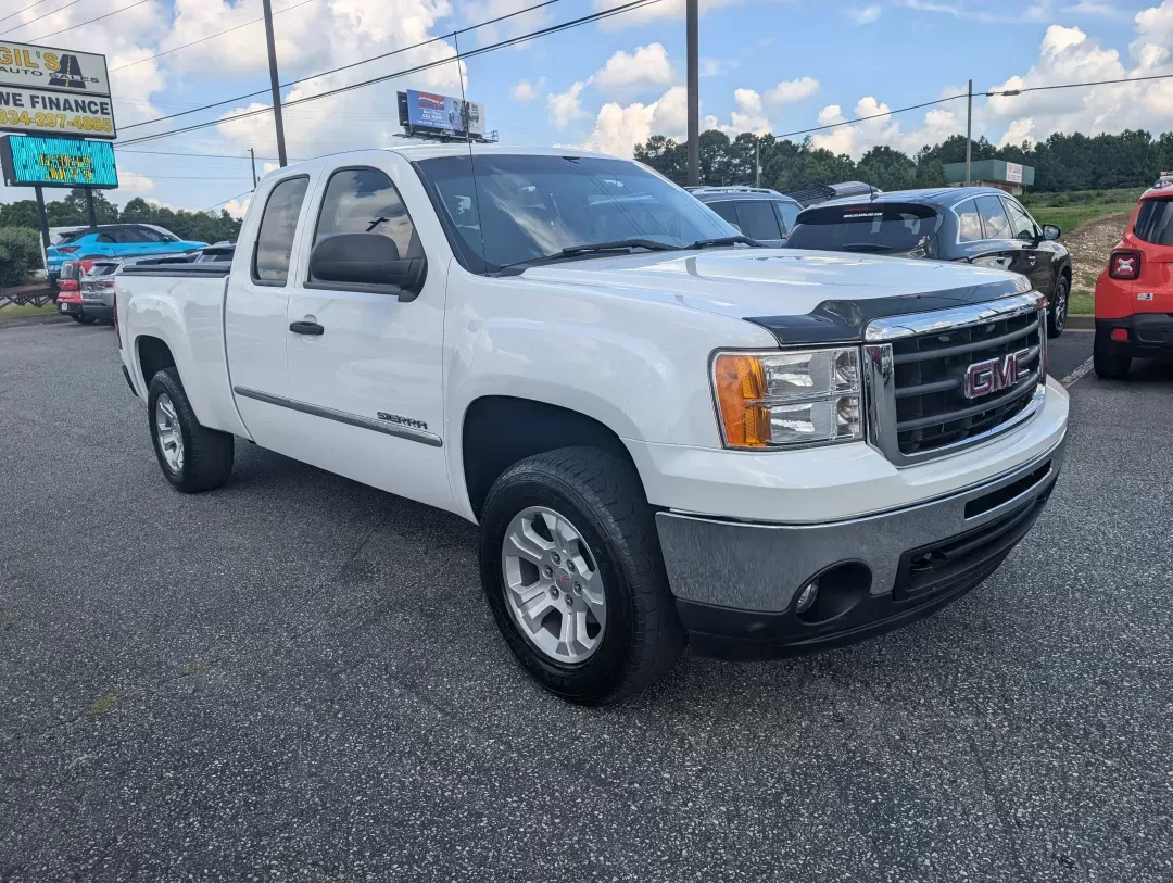 2013 /Dark Titanium GMC Sierra 1500 Work Truck (1GTR1TEX2DZ) with an Other engine, located at 804 22nd Ave, Phenix City, AL, 36870, (334) 297-1860, 32.484749, -85.024475 - **Discover Your Next Adventure with the 2013 GMC Sierra 1500 at Gils Auto in Phenix City, AL!**<br /> <br /> Are you in the market for a vehicle that combines rugged reliability with everyday practicality? Look no further than this dependable 2013 GMC Sierra 1500 Work Truck! Perfect for those who cr - Photo#2