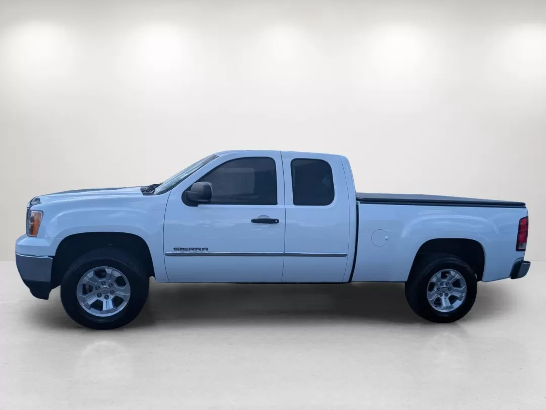 2013 /Dark Titanium GMC Sierra 1500 Work Truck (1GTR1TEX2DZ) with an Other engine, located at 5115 14th Ave., Columbus, GA, 31904, (706) 323-0345, 32.511494, -84.971046 - **Discover Your Next Adventure with the 2013 GMC Sierra 1500 at Gils Auto in Phenix City, AL!**<br /> <br /> Are you in the market for a vehicle that combines rugged reliability with everyday practicality? Look no further than this dependable 2013 GMC Sierra 1500 Work Truck! Perfect for those who cr - Photo#7