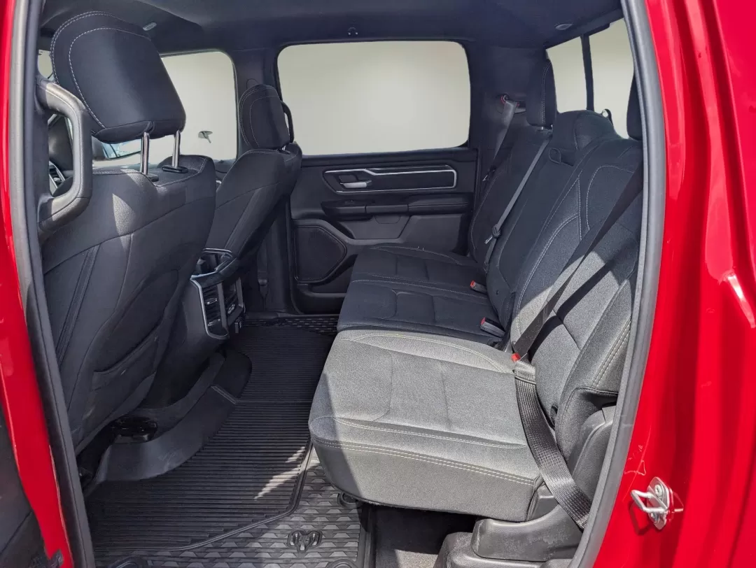 2020 /Black Ram 1500 Big Horn (1C6RREFT0LN) with an Other engine, located at 804 22nd Ave, Phenix City, AL, 36870, (334) 297-1860, 32.484749, -85.024475 - **Unleash Your Adventures with the 2020 Ram 1500 Big Horn at Gils Auto!**<br /> <br /> Are you ready to elevate your lifestyle? Whether you're hauling gear for your weekend adventures, commuting to work, or managing a busy family life, the 2020 Ram 1500 Big Horn Crew Cab Pickup is designed to meet a - Photo#10