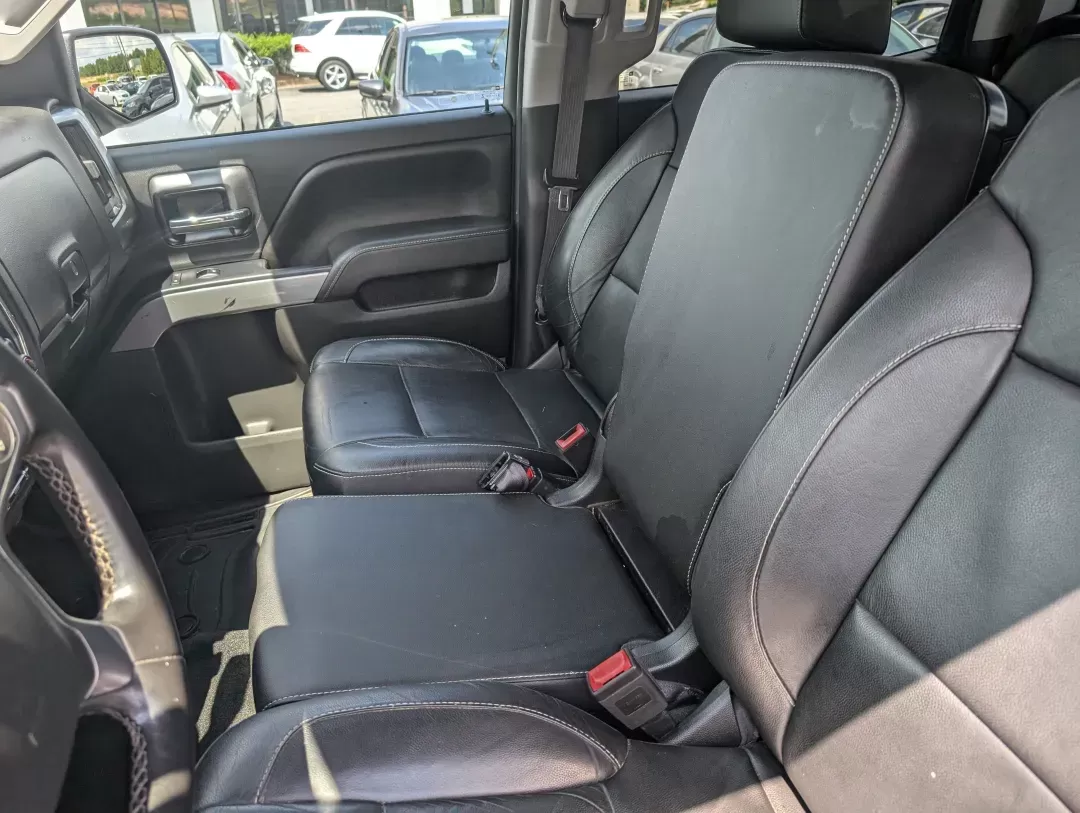2016 /Jet Black Chevrolet Silverado 1500 LT (3GCUKRECXGG) with an Other engine, located at 3959 U.S. 80 W, Phenix City, AL, 36870, (334) 297-4885, 32.469296, -85.135185 - Discover the ultimate driving experience with this 2016 Chevrolet Silverado 1500 LT, perfect for those who crave adventure and reliability. Whether you're a growing family in need of a spacious and dependable vehicle or a weekend warrior looking to head off the beaten path, this truck has you covere - Photo#10