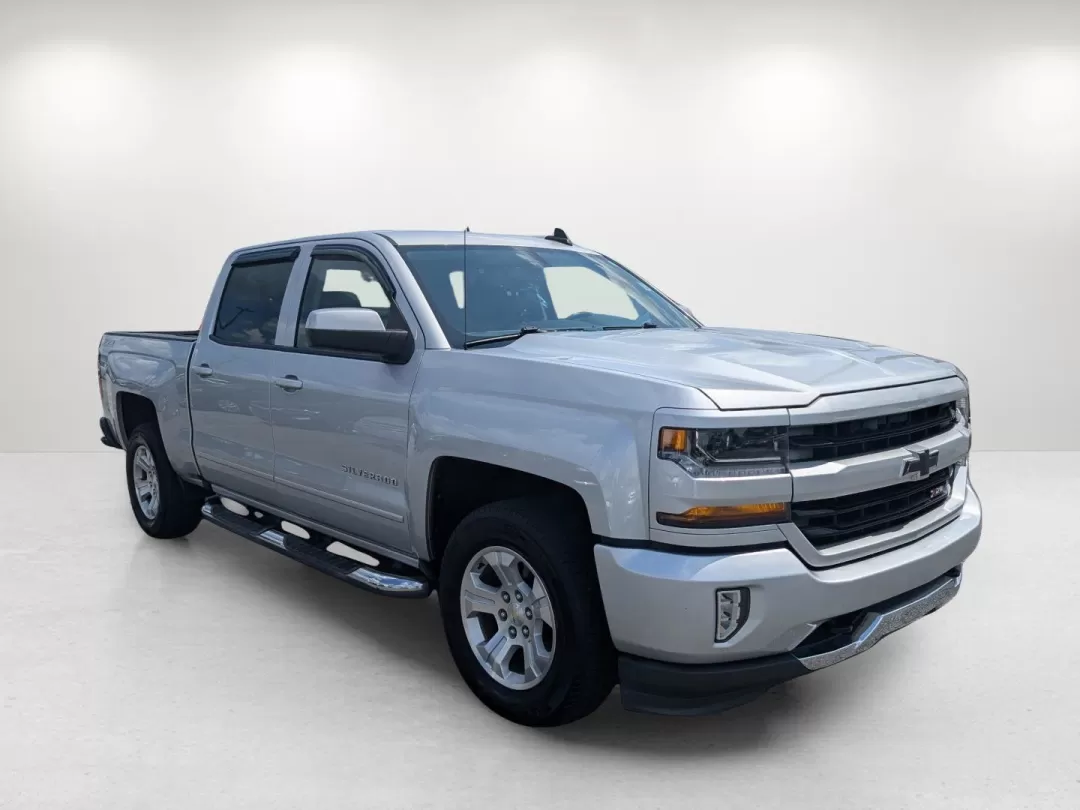 2016 /Jet Black Chevrolet Silverado 1500 LT (3GCUKRECXGG) with an Other engine, located at 7000 Northlake Connector, Columbus, GA, 31904, (706) 987-8085, 32.524975, -84.978134 - Discover the ultimate driving experience with this 2016 Chevrolet Silverado 1500 LT, perfect for those who crave adventure and reliability. Whether you're a growing family in need of a spacious and dependable vehicle or a weekend warrior looking to head off the beaten path, this truck has you covere - Photo#3