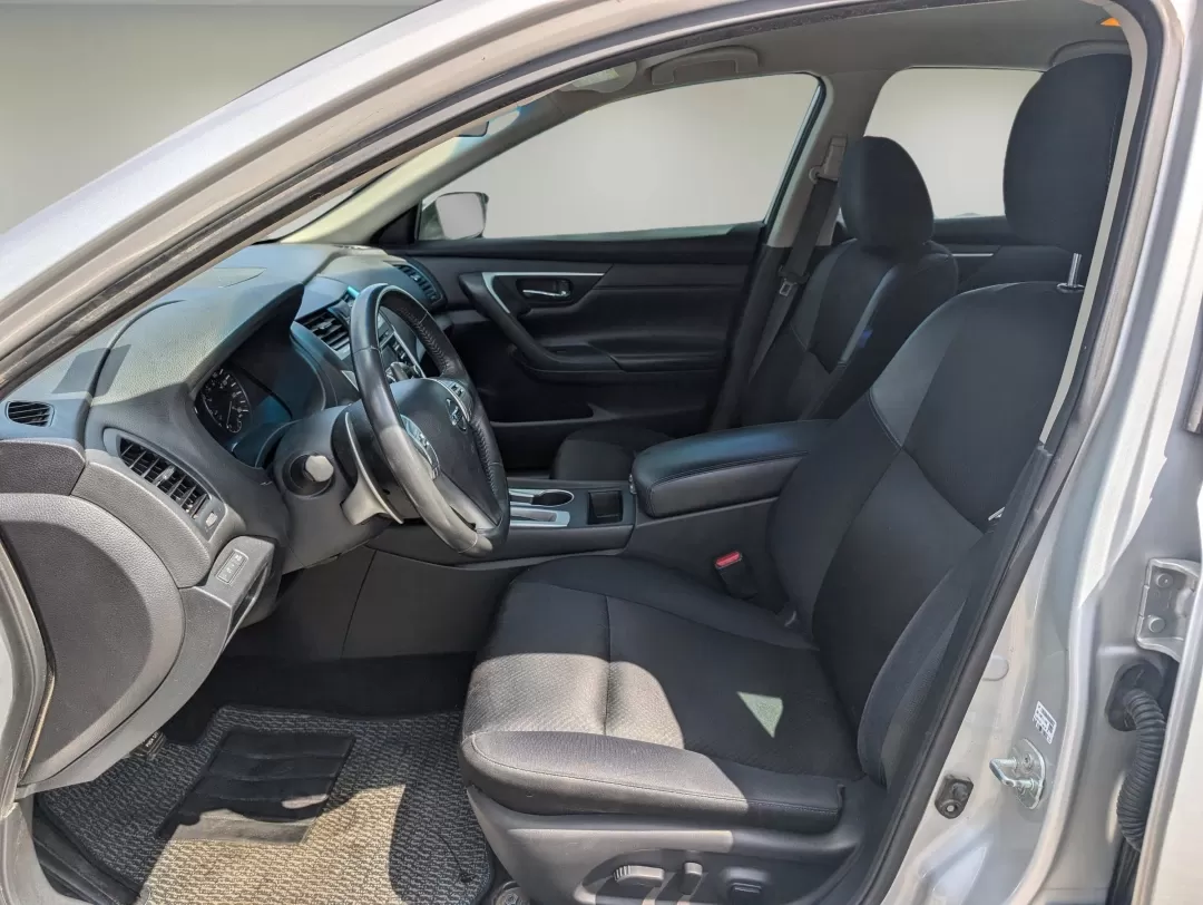 2017 /Sport Interior Nissan Altima 2.5 SR (1N4AL3AP3HC) with an Other engine, located at 521 Old Farm Lane Rd, Prattville, AL, 36066, (334) 325-1505, 32.482460, -86.416367 - **Discover Your New Adventure with the 2017 Nissan Altima 2.5 SR at Gils Auto!**<br /> <br /> Are you in search of a reliable vehicle that perfectly balances style, performance, and practicality? Look no further than the 2017 Nissan Altima 2.5 SR, available now at Gils Auto in Phenix City, AL! This - Photo#9