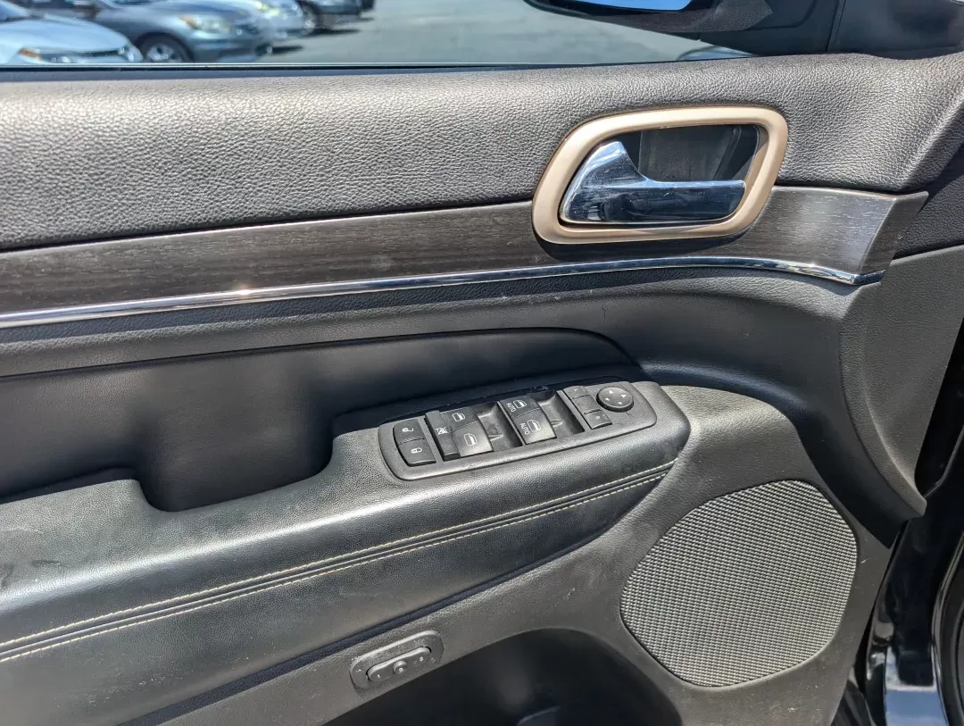 2017 /Black Jeep Grand Cherokee Limited (1C4RJEBG5HC) with an Other engine, located at 3959 U.S. 80 W, Phenix City, AL, 36870, (334) 297-4885, 32.469296, -85.135185 - **Experience Adventure in Comfort with the 2017 Jeep Grand Cherokee Limited!**<br /> <br /> Are you ready to elevate your daily drives and weekend getaways? The 2017 Jeep Grand Cherokee Limited is the ultimate SUV for those who crave adventure without sacrificing comfort and modern technology. Wheth - Photo#8