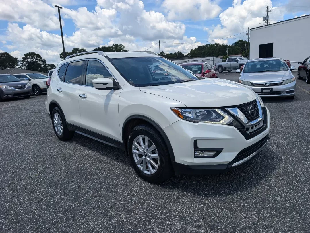 2018 /Charcoal Nissan Rogue SV (JN8AT2MT7JW) with an Other engine, located at 3959 U.S. 80 W, Phenix City, AL, 36870, (334) 297-4885, 32.469296, -85.135185 - **Discover Your Next Adventure with the 2018 Nissan Rogue SV at Gils Auto!**<br /> <br /> Are you ready to elevate your lifestyle with a vehicle that marries versatility and comfort? The 2018 Nissan Rogue SV is the perfect companion for growing families, weekend adventurers, and budget-conscious buy - Photo#2