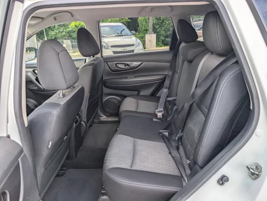 2018 /Charcoal Nissan Rogue SV (JN8AT2MT7JW) with an Other engine, located at 3959 U.S. 80 W, Phenix City, AL, 36870, (334) 297-4885, 32.469296, -85.135185 - **Discover Your Next Adventure with the 2018 Nissan Rogue SV at Gils Auto!**<br /> <br /> Are you ready to elevate your lifestyle with a vehicle that marries versatility and comfort? The 2018 Nissan Rogue SV is the perfect companion for growing families, weekend adventurers, and budget-conscious buy - Photo#10