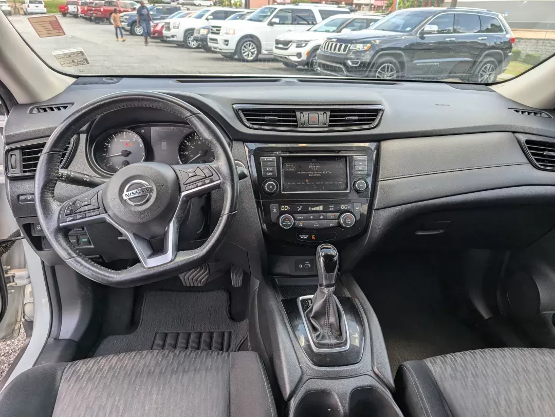2018 /Charcoal Nissan Rogue SV (JN8AT2MT7JW) with an Other engine, located at 3959 U.S. 80 W, Phenix City, AL, 36870, (334) 297-4885, 32.469296, -85.135185 - **Discover Your Next Adventure with the 2018 Nissan Rogue SV at Gils Auto!**<br /> <br /> Are you ready to elevate your lifestyle with a vehicle that marries versatility and comfort? The 2018 Nissan Rogue SV is the perfect companion for growing families, weekend adventurers, and budget-conscious buy - Photo#11