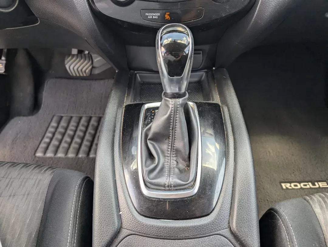 2018 /Charcoal Nissan Rogue SV (JN8AT2MT7JW) with an Other engine, located at 3959 U.S. 80 W, Phenix City, AL, 36870, (334) 297-4885, 32.469296, -85.135185 - **Discover Your Next Adventure with the 2018 Nissan Rogue SV at Gils Auto!**<br /> <br /> Are you ready to elevate your lifestyle with a vehicle that marries versatility and comfort? The 2018 Nissan Rogue SV is the perfect companion for growing families, weekend adventurers, and budget-conscious buy - Photo#13