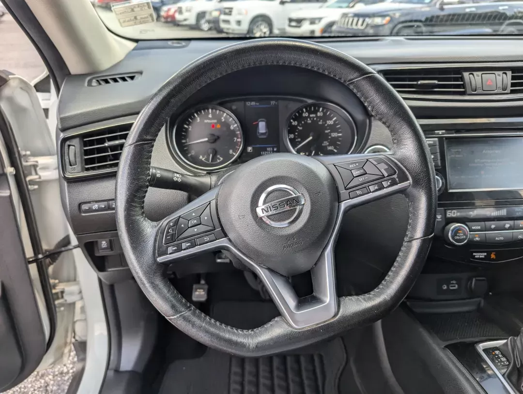 2018 /Charcoal Nissan Rogue SV (JN8AT2MT7JW) with an Other engine, located at 3959 U.S. 80 W, Phenix City, AL, 36870, (334) 297-4885, 32.469296, -85.135185 - **Discover Your Next Adventure with the 2018 Nissan Rogue SV at Gils Auto!**<br /> <br /> Are you ready to elevate your lifestyle with a vehicle that marries versatility and comfort? The 2018 Nissan Rogue SV is the perfect companion for growing families, weekend adventurers, and budget-conscious buy - Photo#15
