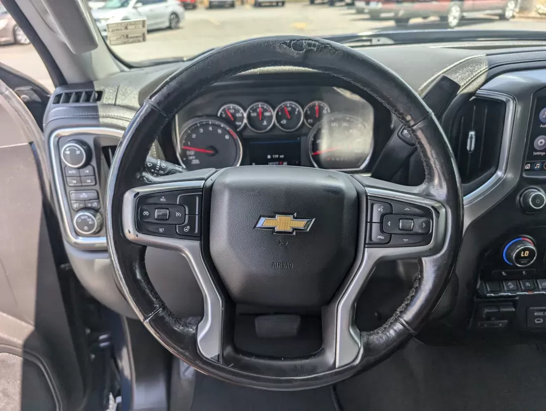 2019 /Jet Black Chevrolet Silverado 1500 LT (3GCUYDED8KG) with an Other engine, located at 3959 U.S. 80 W, Phenix City, AL, 36870, (334) 297-4885, 32.469296, -85.135185 - Discover the thrill of adventure with this 2019 Chevrolet Silverado 1500 LT, a pickup truck designed for those who crave both ruggedness and comfort, perfect for weekend getaways or daily commuting in Phenix City, AL. Whether you're a growing family needing extra space or a weekend warrior ready for - Photo#16