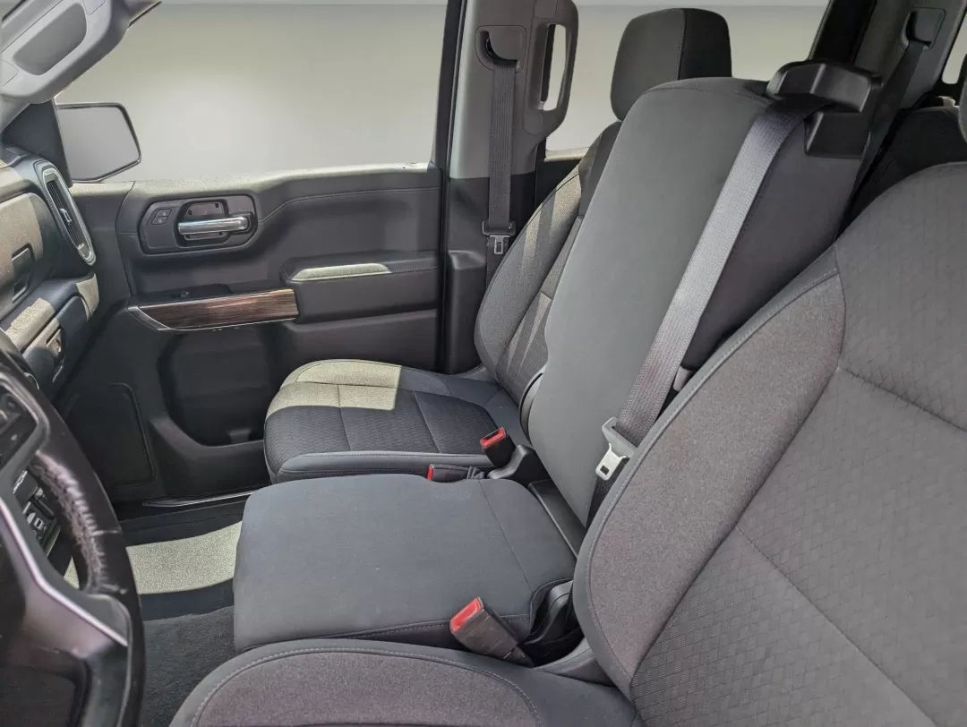 2019 /Jet Black Chevrolet Silverado 1500 LT (3GCUYDED8KG) with an Other engine, located at 3959 U.S. 80 W, Phenix City, AL, 36870, (334) 297-4885, 32.469296, -85.135185 - Discover the thrill of adventure with this 2019 Chevrolet Silverado 1500 LT, a pickup truck designed for those who crave both ruggedness and comfort, perfect for weekend getaways or daily commuting in Phenix City, AL. Whether you're a growing family needing extra space or a weekend warrior ready for - Photo#11