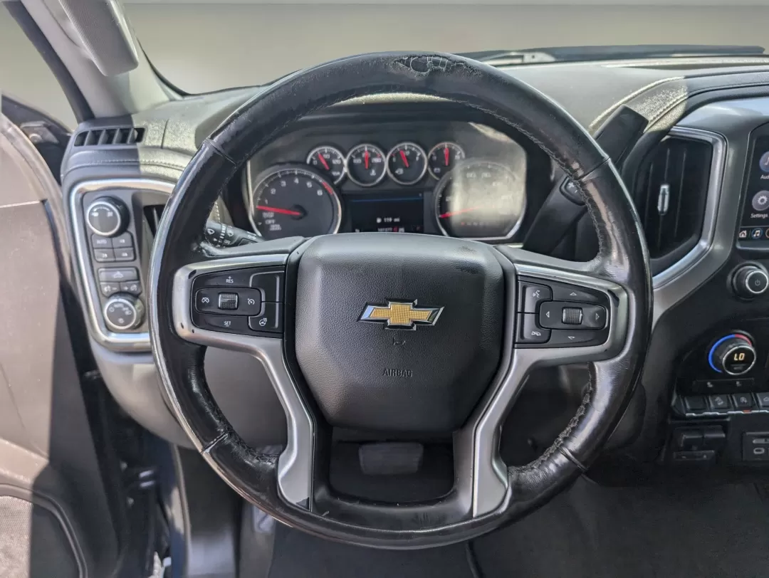 2019 /Jet Black Chevrolet Silverado 1500 LT (3GCUYDED8KG) with an Other engine, located at 3959 U.S. 80 W, Phenix City, AL, 36870, (334) 297-4885, 32.469296, -85.135185 - Discover the thrill of adventure with this 2019 Chevrolet Silverado 1500 LT, a pickup truck designed for those who crave both ruggedness and comfort, perfect for weekend getaways or daily commuting in Phenix City, AL. Whether you're a growing family needing extra space or a weekend warrior ready for - Photo#17