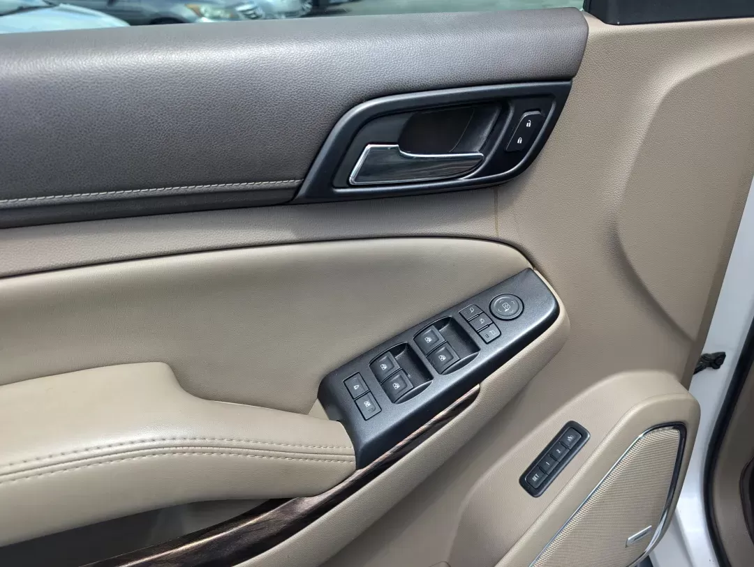 2017 /Cocoa/Dune GMC Yukon XL SLT (1GKS2GKC1HR) with an Other engine, located at 3959 U.S. 80 W, Phenix City, AL, 36870, (334) 297-4885, 32.469296, -85.135185 - **Adventure Awaits: Discover the 2017 GMC Yukon XL SLT at Gils Auto in Phenix City, AL!**<br /> <br /> Are you ready to elevate your driving experience? The 2017 GMC Yukon XL SLT is the perfect vehicle for families, adventure seekers, and anyone looking for a reliable and spacious SUV. With luxuriou - Photo#8