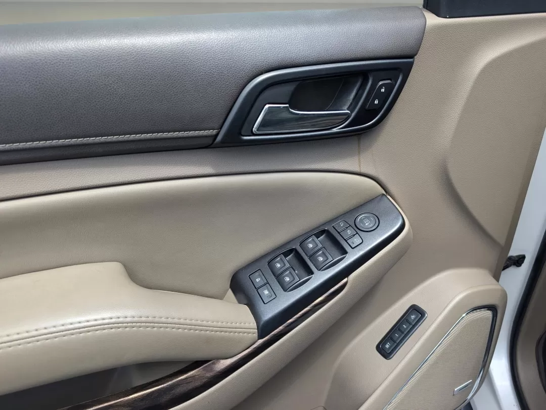 2017 /Cocoa/Dune GMC Yukon XL SLT (1GKS2GKC1HR) with an Other engine, located at 5115 14th Ave., Columbus, GA, 31904, (706) 323-0345, 32.511494, -84.971046 - **Adventure Awaits: Discover the 2017 GMC Yukon XL SLT at Gils Auto in Phenix City, AL!**<br /> <br /> Are you ready to elevate your driving experience? The 2017 GMC Yukon XL SLT is the perfect vehicle for families, adventure seekers, and anyone looking for a reliable and spacious SUV. With luxuriou - Photo#9