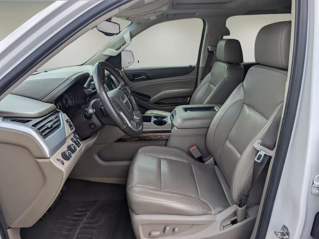 2017 /Cocoa/Dune GMC Yukon XL SLT (1GKS2GKC1HR) with an Other engine, located at 5115 14th Ave., Columbus, GA, 31904, (706) 323-0345, 32.511494, -84.971046 - **Adventure Awaits: Discover the 2017 GMC Yukon XL SLT at Gils Auto in Phenix City, AL!**<br /> <br /> Are you ready to elevate your driving experience? The 2017 GMC Yukon XL SLT is the perfect vehicle for families, adventure seekers, and anyone looking for a reliable and spacious SUV. With luxuriou - Photo#10