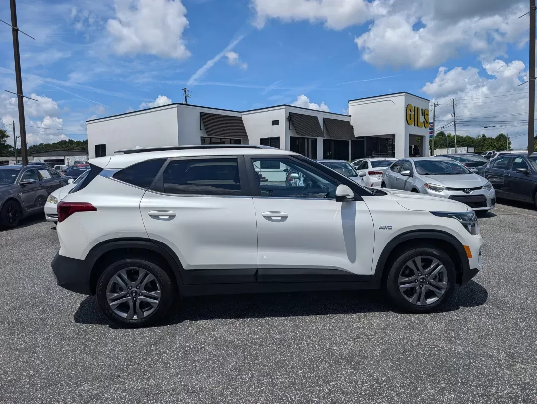 2021 /Black Kia Seltos S (KNDEUCAA3M7) with an Other engine, located at 3959 U.S. 80 W, Phenix City, AL, 36870, (334) 297-4885, 32.469296, -85.135185 - 2021 Kia Seltos S - Photo#3