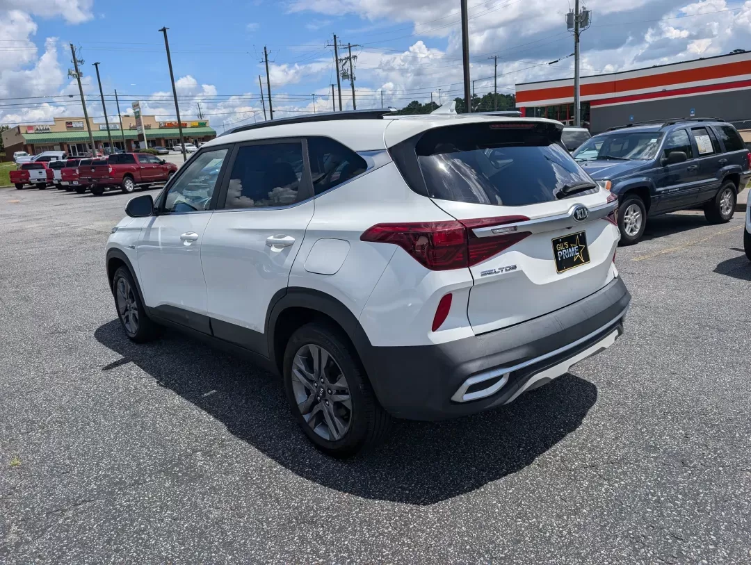 2021 /Black Kia Seltos S (KNDEUCAA3M7) with an Other engine, located at 3959 U.S. 80 W, Phenix City, AL, 36870, (334) 297-4885, 32.469296, -85.135185 - 2021 Kia Seltos S - Photo#6