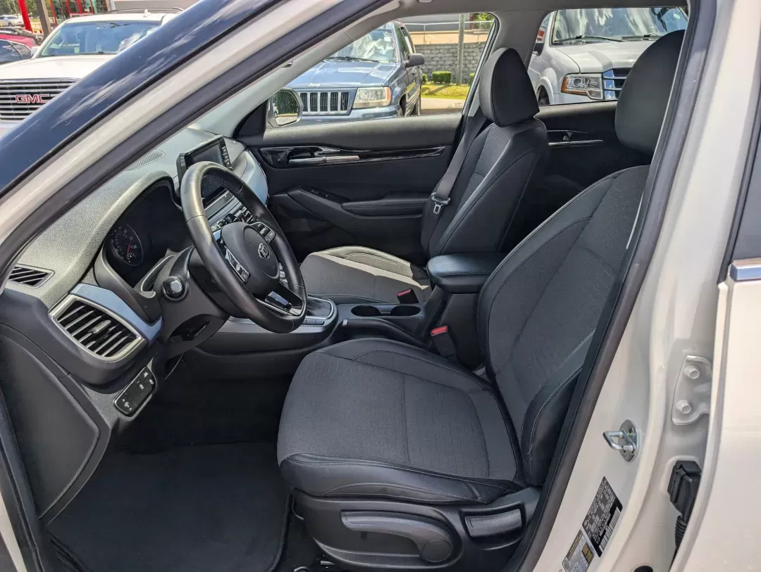 2021 /Black Kia Seltos S (KNDEUCAA3M7) with an Other engine, located at 3959 U.S. 80 W, Phenix City, AL, 36870, (334) 297-4885, 32.469296, -85.135185 - 2021 Kia Seltos S - Photo#9