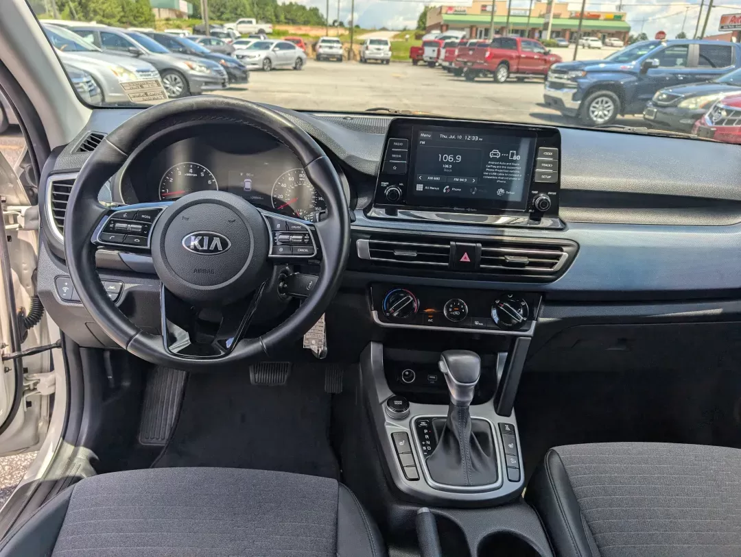 2021 /Black Kia Seltos S (KNDEUCAA3M7) with an Other engine, located at 3959 U.S. 80 W, Phenix City, AL, 36870, (334) 297-4885, 32.469296, -85.135185 - 2021 Kia Seltos S - Photo#11