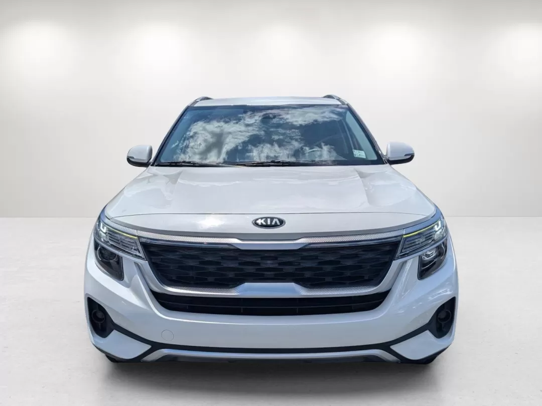 2021 /Black Kia Seltos S (KNDEUCAA3M7) with an Other engine, located at 3959 U.S. 80 W, Phenix City, AL, 36870, (334) 297-4885, 32.469296, -85.135185 - **Discover Your Next Adventure with the 2021 Kia Seltos AWD at Gils Auto!**<br /> <br /> Are you ready to elevate your lifestyle with a vehicle that seamlessly blends style, comfort, and functionality? The 2021 Kia Seltos AWD is perfect for those seeking an adventurous spirit while maintaining the p - Photo#2