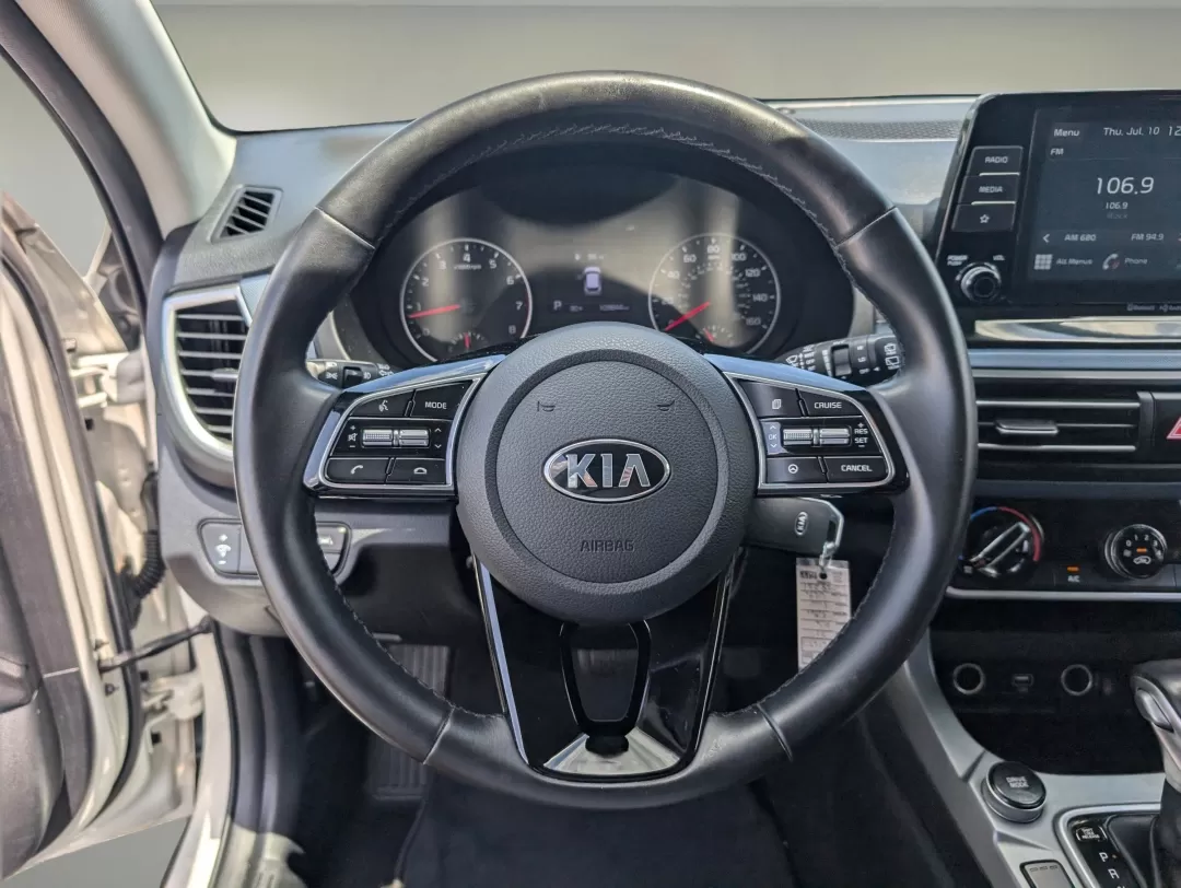 2021 /Black Kia Seltos S (KNDEUCAA3M7) with an Other engine, located at 3959 U.S. 80 W, Phenix City, AL, 36870, (334) 297-4885, 32.469296, -85.135185 - **Discover Your Next Adventure with the 2021 Kia Seltos AWD at Gils Auto!**<br /> <br /> Are you ready to elevate your lifestyle with a vehicle that seamlessly blends style, comfort, and functionality? The 2021 Kia Seltos AWD is perfect for those seeking an adventurous spirit while maintaining the p - Photo#16