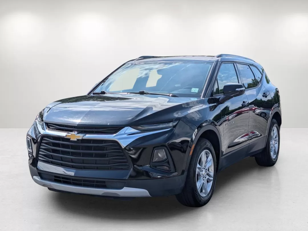 2020 /Jet Black Chevrolet Blazer LT (3GNKBDRS2LS) with an Other engine, located at 3959 U.S. 80 W, Phenix City, AL, 36870, (334) 297-4885, 32.469296, -85.135185 - **2020 Chevrolet Blazer LT - Your Perfect Family SUV Adventure Awaits!**<br /> <br /> Are you seeking a versatile vehicle that balances family needs with a dash of adventure? Look no further than this stunning 2020 Chevrolet Blazer LT, available now at Gils Auto in Phenix City, AL. Perfect for growi - Photo#1