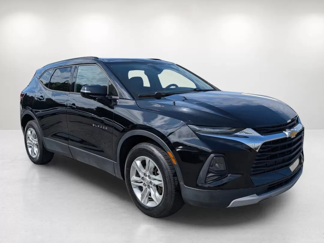 2020 /Jet Black Chevrolet Blazer LT (3GNKBDRS2LS) with an Other engine, located at 3959 U.S. 80 W, Phenix City, AL, 36870, (334) 297-4885, 32.469296, -85.135185 - **2020 Chevrolet Blazer LT - Your Perfect Family SUV Adventure Awaits!**<br /> <br /> Are you seeking a versatile vehicle that balances family needs with a dash of adventure? Look no further than this stunning 2020 Chevrolet Blazer LT, available now at Gils Auto in Phenix City, AL. Perfect for growi - Photo#3
