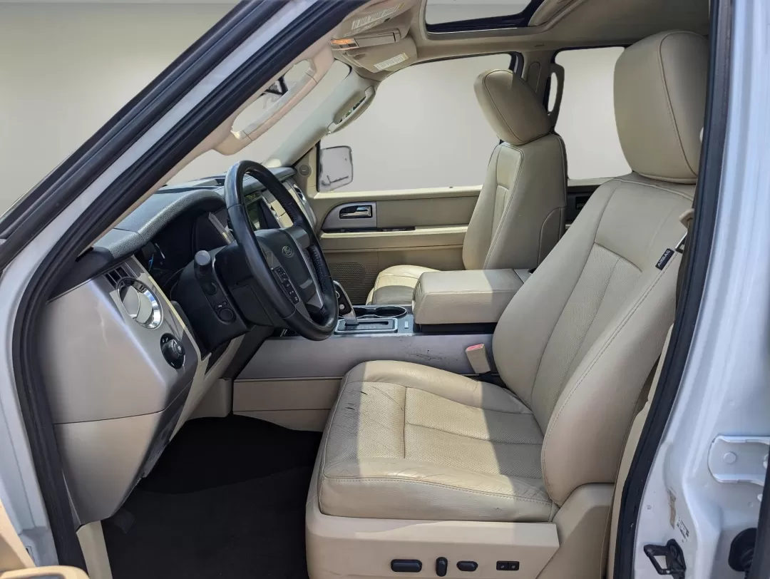 2017 Ford Expedition EL Limited (1FMJK1KT2HE) with an Other engine, located at 3959 U.S. 80 W, Phenix City, AL, 36870, (334) 297-4885, 32.469296, -85.135185 - **Experience Adventure Every Day with the 2017 Ford Expedition EL Limited! Available Now at Gils Auto in Phenix City, AL!**<br /> <br /> Are you searching for the perfect family SUV that combines style, comfort, and versatility? Look no further! The 2017 Ford Expedition EL Limited is designed for th - Photo#10