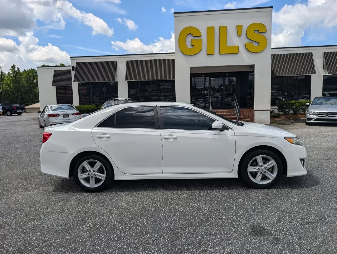 2012 Toyota Camry SE (4T1BF1FK9CU) with an Other engine, located at 3959 U.S. 80 W, Phenix City, AL, 36870, (334) 297-4885, 32.469296, -85.135185 - **Drive Your Dreams with This 2012 Toyota Camry SE Perfect for Your Daily Adventures!**<br /> <br /> Are you in the market for a dependable sedan that's as versatile as your lifestyle? Look no further than this stunning 2012 Toyota Camry SE, an ideal choice for budget-conscious buyers, commuters, a - Photo#3