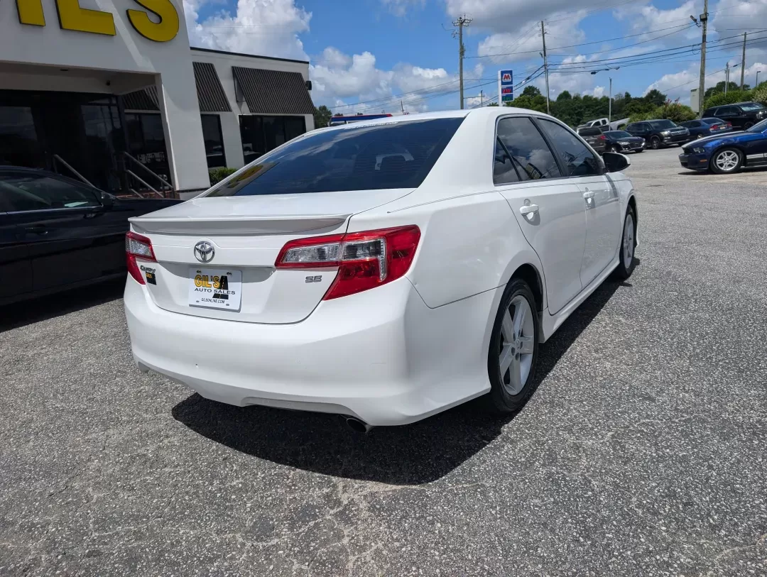 2012 Toyota Camry SE (4T1BF1FK9CU) with an Other engine, located at 3959 U.S. 80 W, Phenix City, AL, 36870, (334) 297-4885, 32.469296, -85.135185 - **Drive Your Dreams with This 2012 Toyota Camry SE Perfect for Your Daily Adventures!**<br /> <br /> Are you in the market for a dependable sedan that's as versatile as your lifestyle? Look no further than this stunning 2012 Toyota Camry SE, an ideal choice for budget-conscious buyers, commuters, a - Photo#4