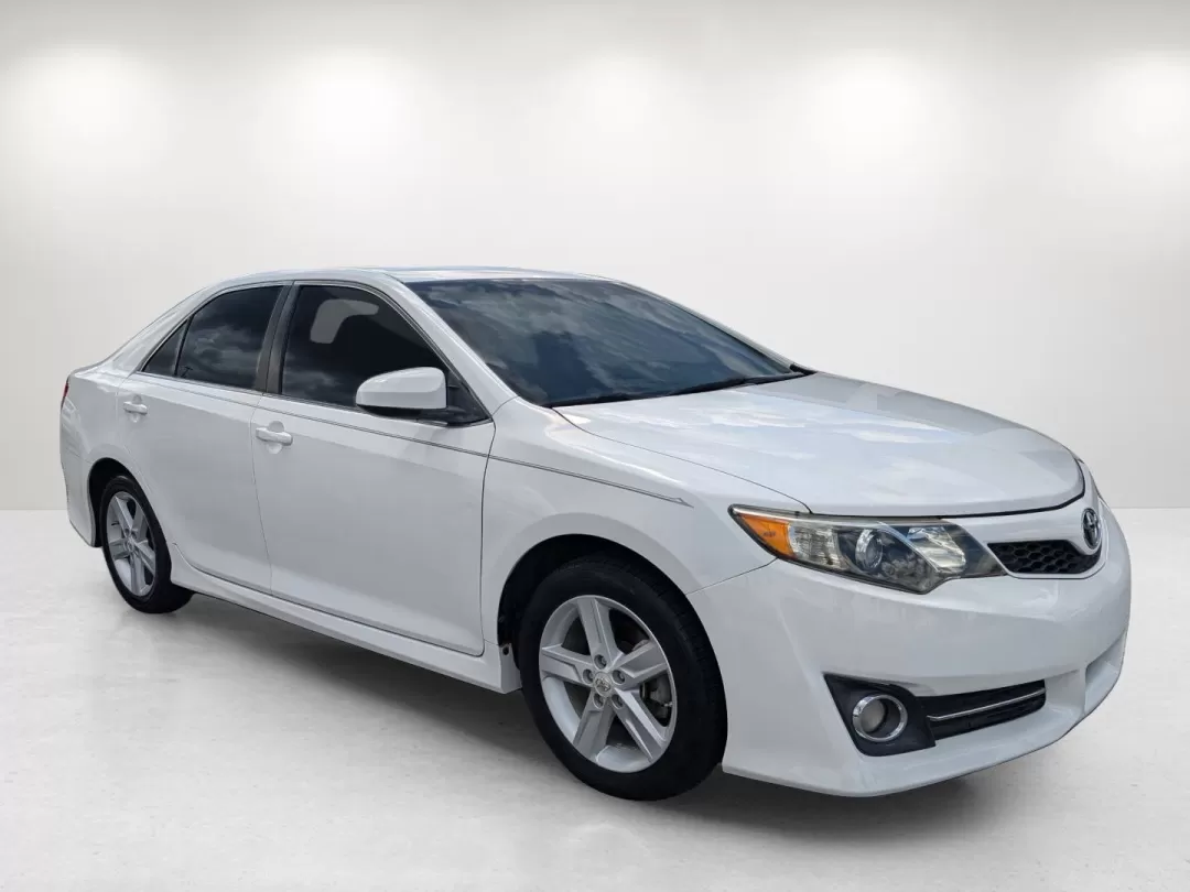 2012 Toyota Camry SE (4T1BF1FK9CU) with an Other engine, located at 7000 Northlake Connector, Columbus, GA, 31904, (706) 987-8085, 32.524975, -84.978134 - **Drive Your Dreams with This 2012 Toyota Camry SE Perfect for Your Daily Adventures!**<br /> <br /> Are you in the market for a dependable sedan that's as versatile as your lifestyle? Look no further than this stunning 2012 Toyota Camry SE, an ideal choice for budget-conscious buyers, commuters, a - Photo#2