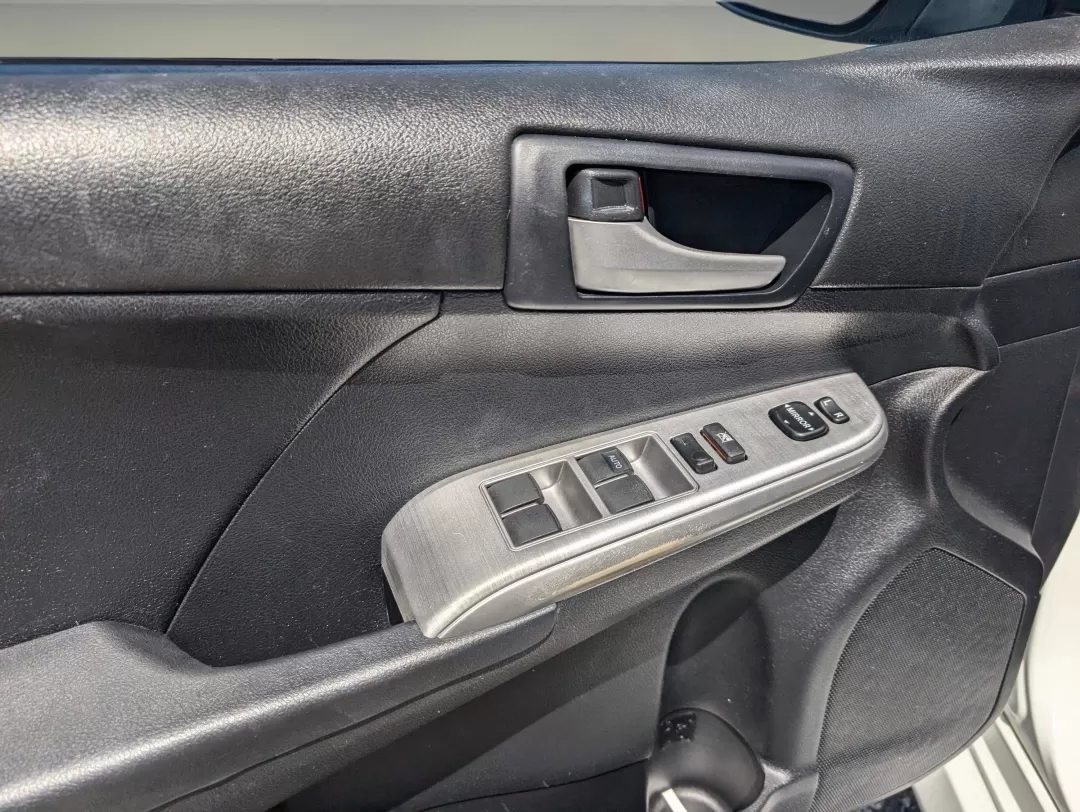 2012 Toyota Camry SE (4T1BF1FK9CU) with an Other engine, located at 7000 Northlake Connector, Columbus, GA, 31904, (706) 987-8085, 32.524975, -84.978134 - **Drive Your Dreams with This 2012 Toyota Camry SE Perfect for Your Daily Adventures!**<br /> <br /> Are you in the market for a dependable sedan that's as versatile as your lifestyle? Look no further than this stunning 2012 Toyota Camry SE, an ideal choice for budget-conscious buyers, commuters, a - Photo#8
