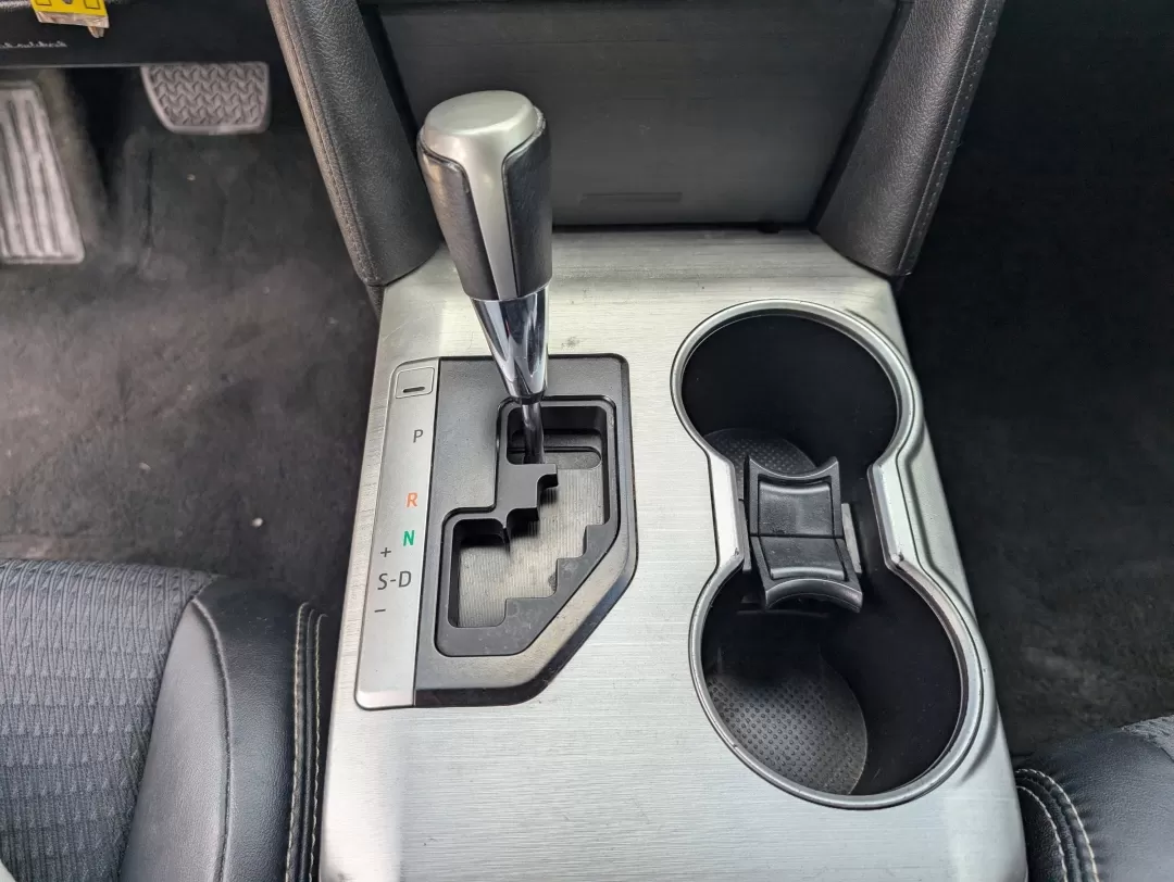 2012 Toyota Camry SE (4T1BF1FK9CU) with an Other engine, located at 7000 Northlake Connector, Columbus, GA, 31904, (706) 987-8085, 32.524975, -84.978134 - **Drive Your Dreams with This 2012 Toyota Camry SE Perfect for Your Daily Adventures!**<br /> <br /> Are you in the market for a dependable sedan that's as versatile as your lifestyle? Look no further than this stunning 2012 Toyota Camry SE, an ideal choice for budget-conscious buyers, commuters, a - Photo#12
