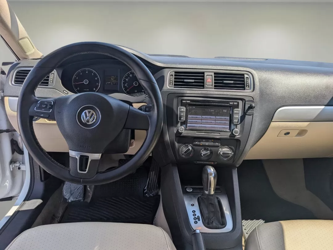 2014 Volkswagen Jetta SE w/Connectivity/Sunroof PZEV (3VWD17AJ2EM) with an Other engine, located at 521 Old Farm Lane Rd, Prattville, AL, 36066, (334) 325-1505, 32.482460, -86.416367 - 2014 Volkswagen Jetta SE w/Connectivity/Sunroof PZEV - Photo#11