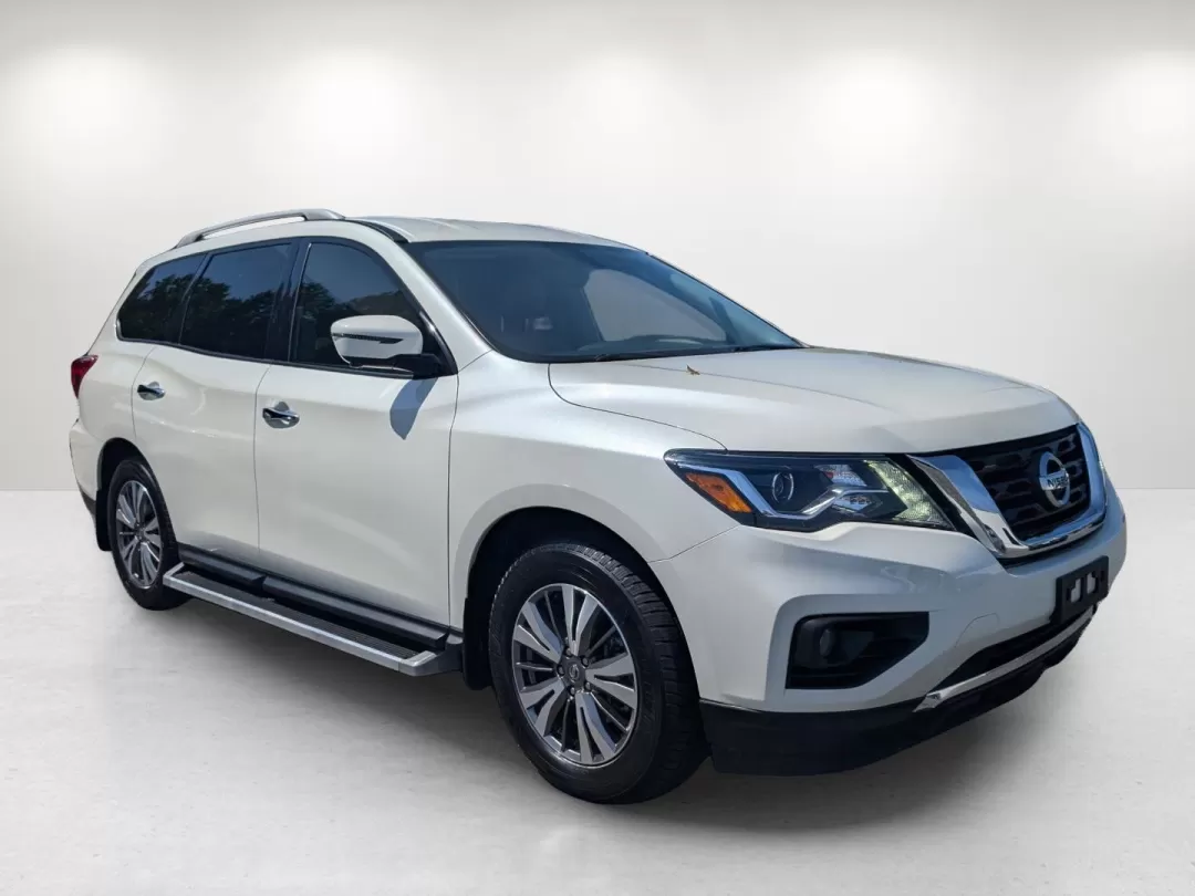 2019 /Almond Nissan Pathfinder SL (5N1DR2MN1KC) with an Other engine, located at 3959 U.S. 80 W, Phenix City, AL, 36870, (334) 297-4885, 32.469296, -85.135185 - **Discover Your Next Adventure with the 2019 Nissan Pathfinder SL at Gils Auto in Phenix City, AL!**<br /> <br /> Are you ready to elevate your family's travel experience? The 2019 Nissan Pathfinder SL is the perfect companion for family road trips, weekend adventures, or daily commutes. With spacio - Photo#3