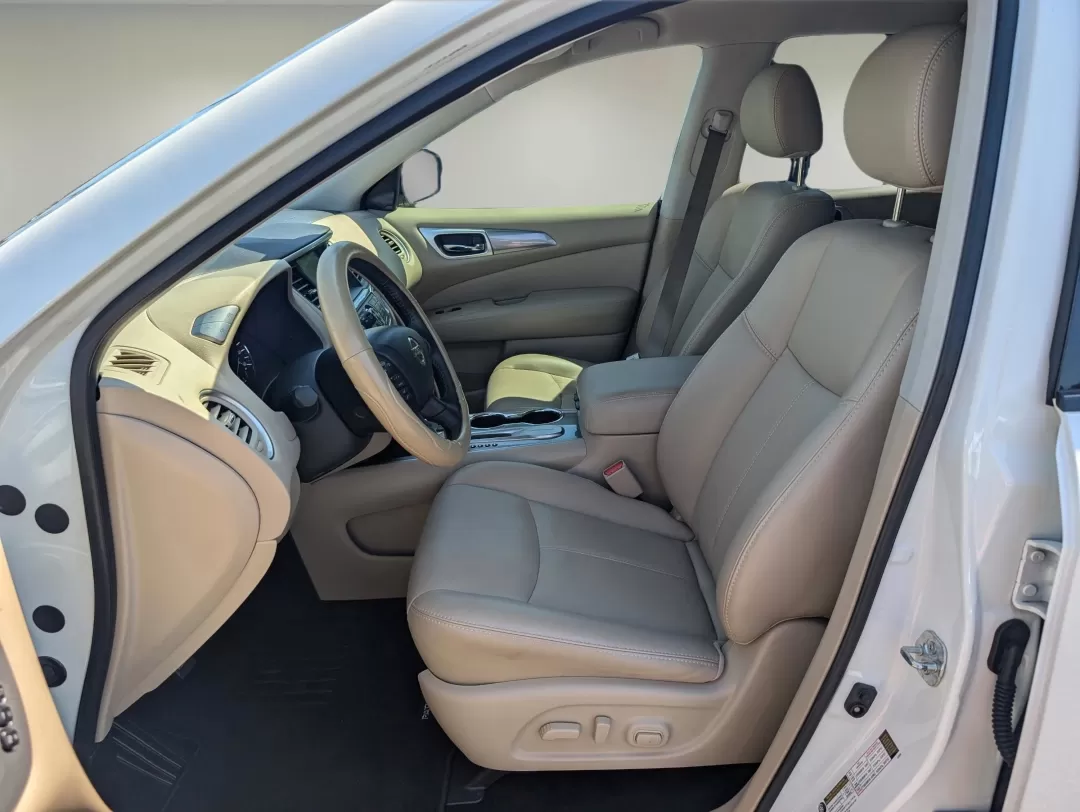 2019 /Almond Nissan Pathfinder SL (5N1DR2MN1KC) with an Other engine, located at 3959 U.S. 80 W, Phenix City, AL, 36870, (334) 297-4885, 32.469296, -85.135185 - **Discover Your Next Adventure with the 2019 Nissan Pathfinder SL at Gils Auto in Phenix City, AL!**<br /> <br /> Are you ready to elevate your family's travel experience? The 2019 Nissan Pathfinder SL is the perfect companion for family road trips, weekend adventures, or daily commutes. With spacio - Photo#10