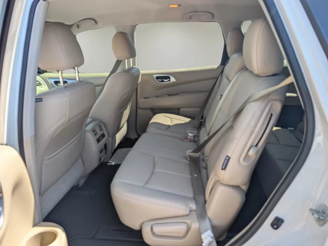 2019 /Almond Nissan Pathfinder SL (5N1DR2MN1KC) with an Other engine, located at 3959 U.S. 80 W, Phenix City, AL, 36870, (334) 297-4885, 32.469296, -85.135185 - **Discover Your Next Adventure with the 2019 Nissan Pathfinder SL at Gils Auto in Phenix City, AL!**<br /> <br /> Are you ready to elevate your family's travel experience? The 2019 Nissan Pathfinder SL is the perfect companion for family road trips, weekend adventures, or daily commutes. With spacio - Photo#11