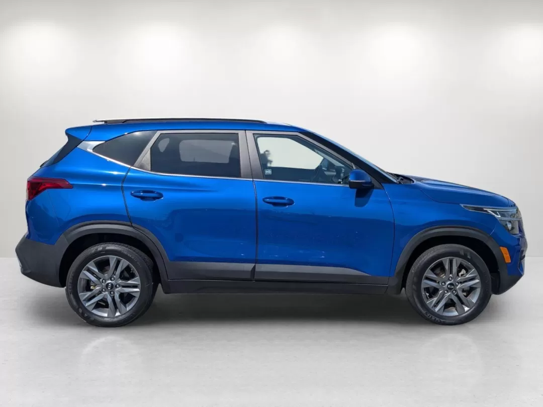 2021 /Black Kia Seltos S (KNDEUCAA0M7) with an Other engine, located at 3959 U.S. 80 W, Phenix City, AL, 36870, (334) 297-4885, 32.469296, -85.135185 - Discover the perfect blend of style, versatility, and performance with the 2021 Kia Seltos S, now available at Gils Auto in Phenix City, AL. Whether you're a growing family seeking a reliable vehicle for school runs and weekend adventures, or a commuter aiming for comfort and efficiency, this SUV of - Photo#4